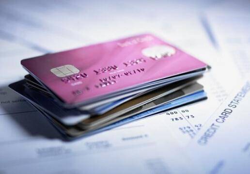信用卡什么情况下才会冻结？出现这3种情况，银行都会拉入黑名单