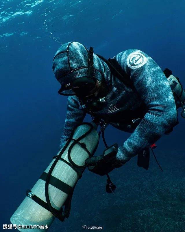 EON Steel Black I 潜力无限，蓄势待发