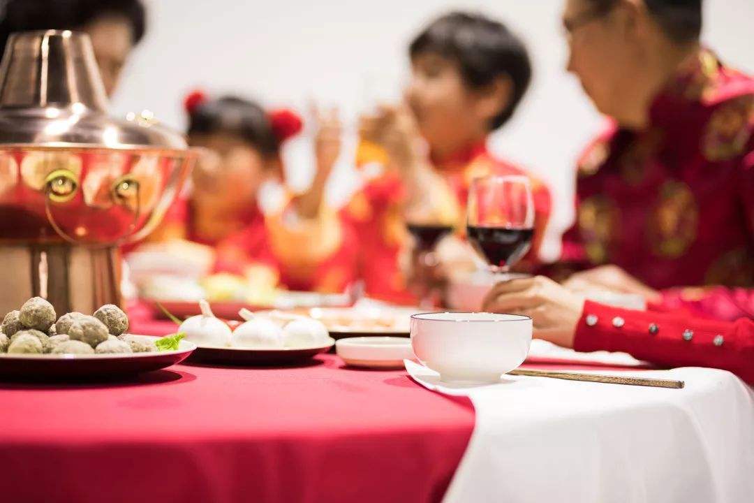 为什么要吃团圆饭30字 09a58efe569d46c79ffcba283dae331c.jpeg