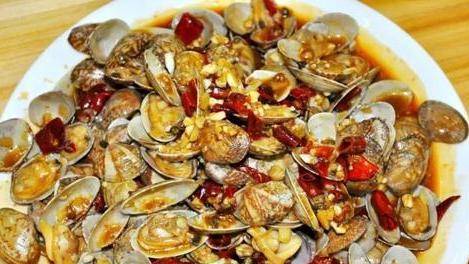 花甲怎么做好吃不腥味 17b1f8eea8e84adba23af72fe1426699.jpeg