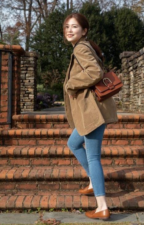 帆布鞋 不要老穿小白鞋了,今年试试这几款,日常简约不挑人,谁穿都美