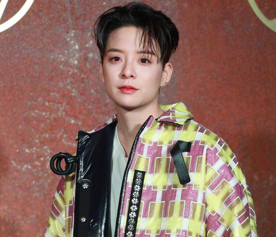 品牌 LV大秀红毯来了！热巴暴露发际线，周冬雨瘦过头，刘亦菲状态绝佳