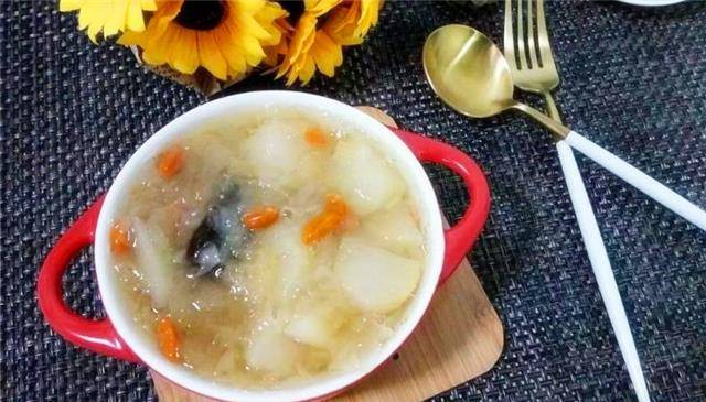 银耳怎么保存才能长时间 f6789003c3e14ca2b0f50f6ef88d08ee.jpeg