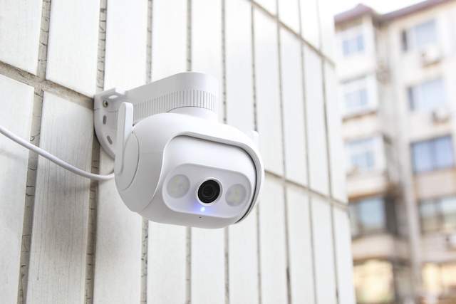 监控|双云台人形追踪，看车神器——小白室外全景摄像机云台版Q1