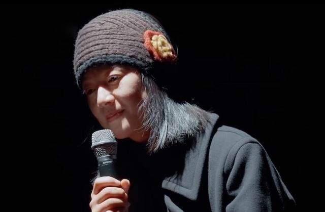 廓形 周韵综艺首秀,戴奶奶帽暴露年龄却没翻车,43岁还能成颜值担当