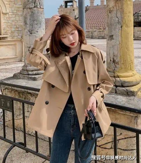 黑色 今年过年“珍珠奶茶色”火了,显白减龄有气质,穿出优雅女人味