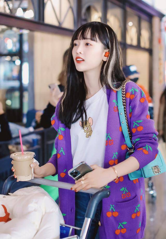 发型齐刘海也太减龄了！女明星齐刘海造型大比拼，哪款是你的菜？