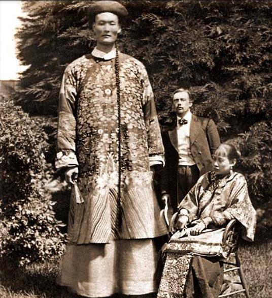 清朝巨人詹世钗，身高达到3.19米，娶英国夫人并育有2子1女？