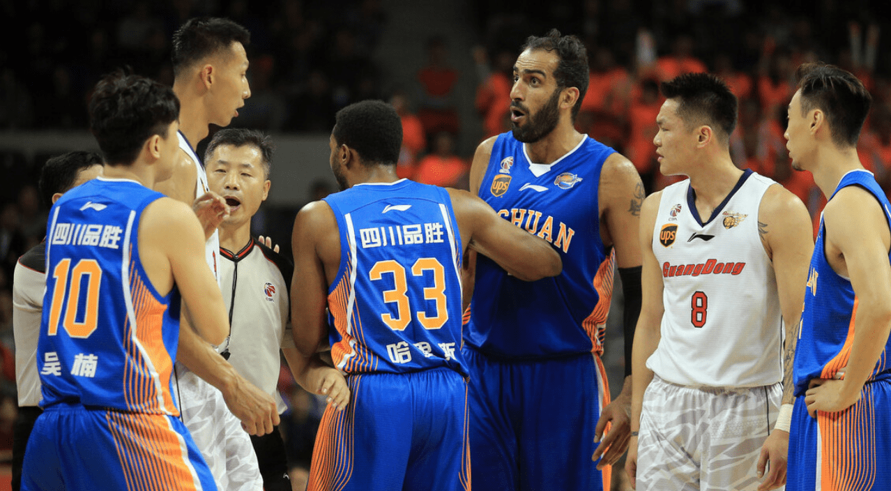 原创6710心疼哈达迪又一次完败给易建联四川队最后一块遮羞布