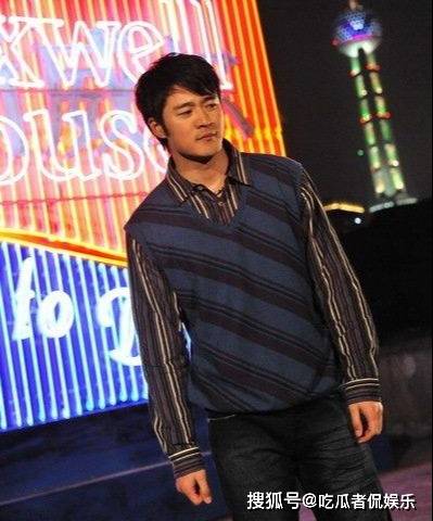 他原本有大好星途,却选择在楼顶跳楼身亡,留18字留言感动众人_尚于博