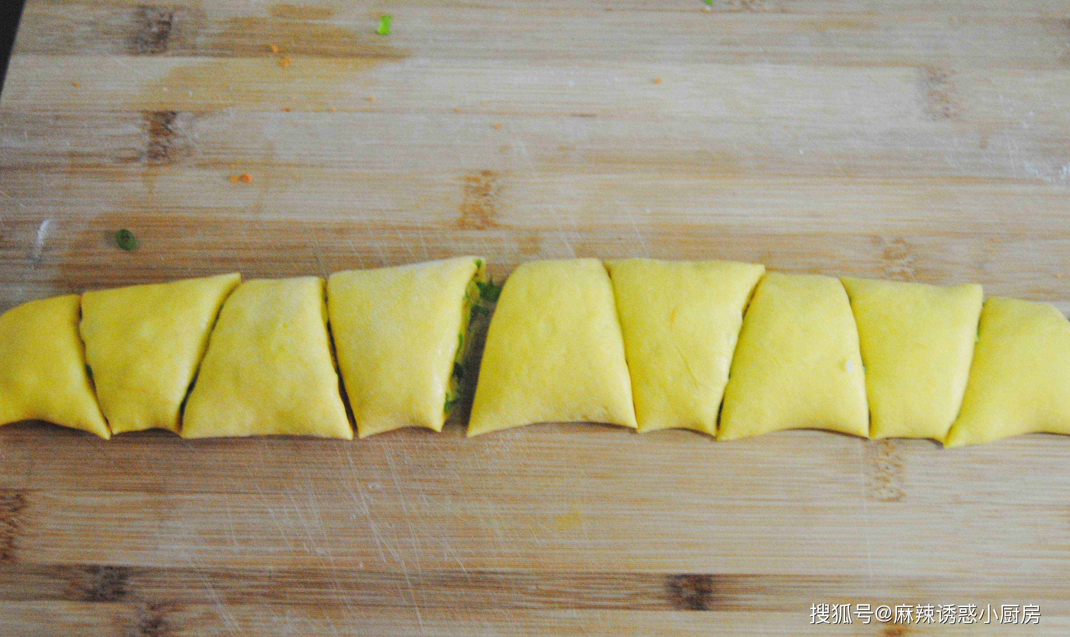 葱花|花卷别只会放葱花，加点它，香气翻倍，口感极佳，孩子一次吃3个