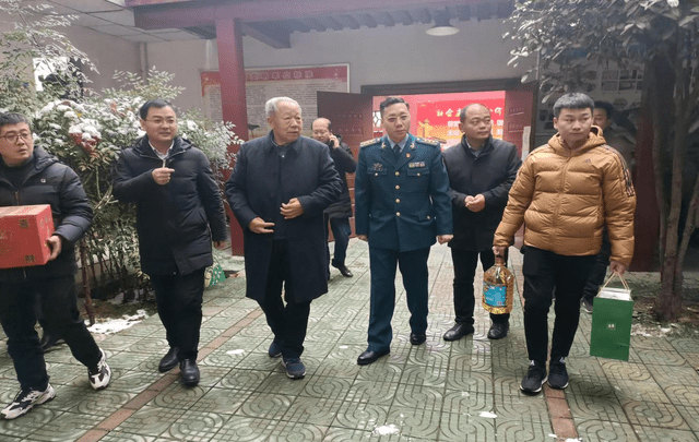 河南南阳卧龙区武侯街道退役军人服务站开展对退役军人新春慰问系列