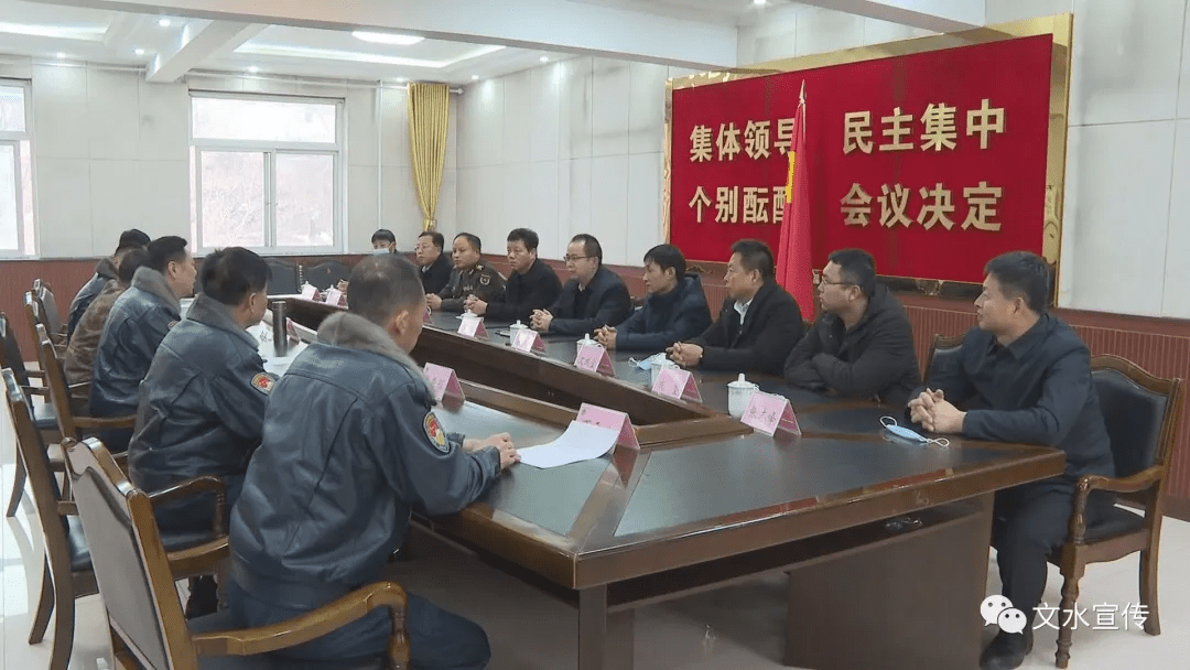 文水县四大班子领导看望慰问驻文部队官兵