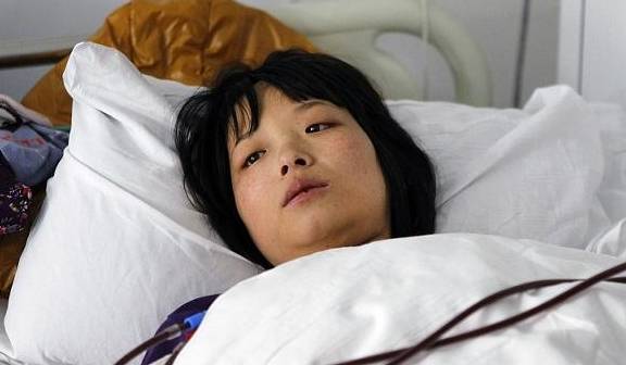 进行25岁女白领查出乳腺癌，连声大哭，没想到这种漂亮“玩意”惹的祸