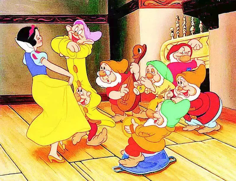 米老鼠米妮换装黑化白雪公主迪士尼这是唱哪出