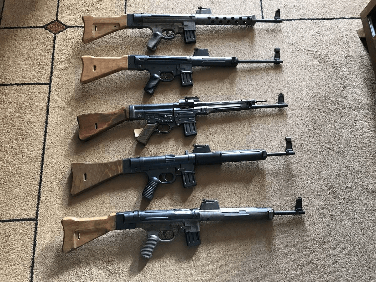要说最早啊,是毛瑟兵工厂的一个叫路德维希·福尔格里姆勒的工程师将