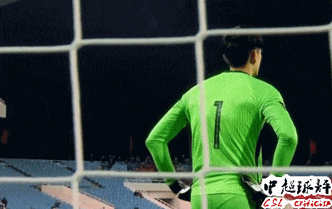 耻辱|名嘴怒斥国足：还敢回来吗？越南队把中国足球的脸打得啪啪响！