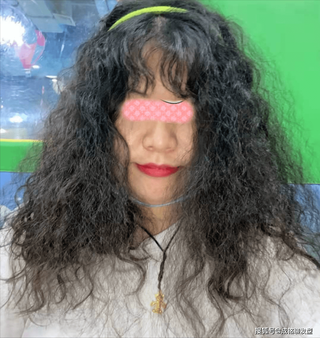 护发烫染的头发干燥毛躁，发膜、护发素和精油哪种护理效果更好？