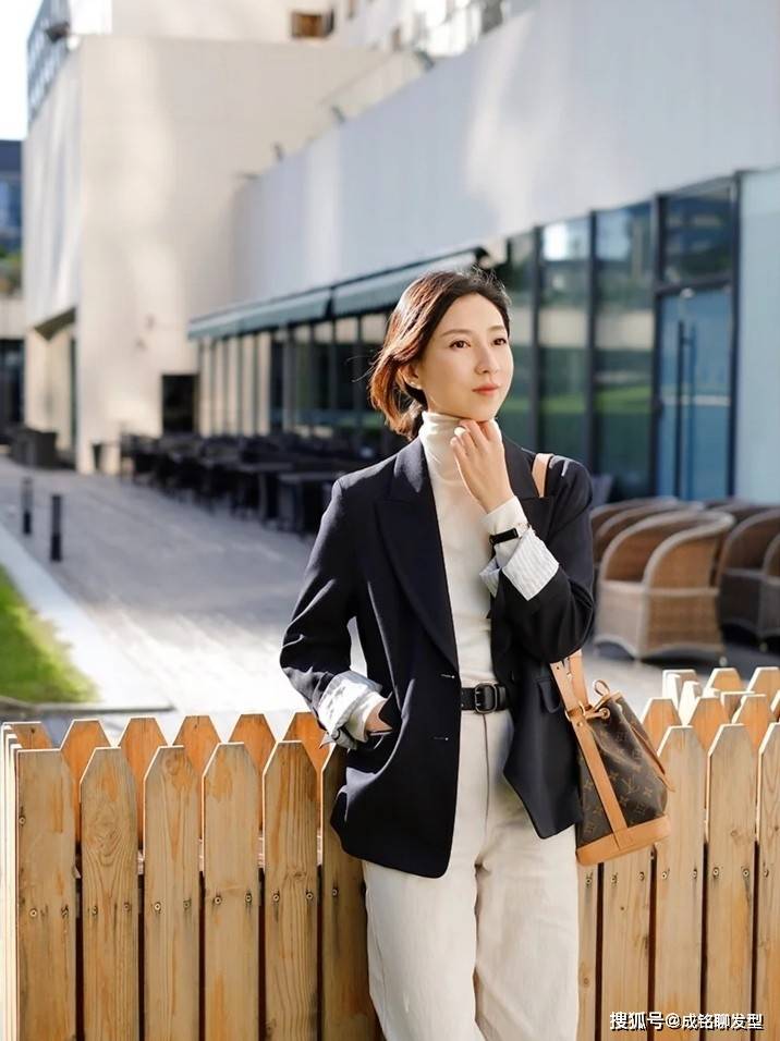 黑色 最适合开春上班的穿搭,精致优雅又有品味,适合40岁+的职场丽人
