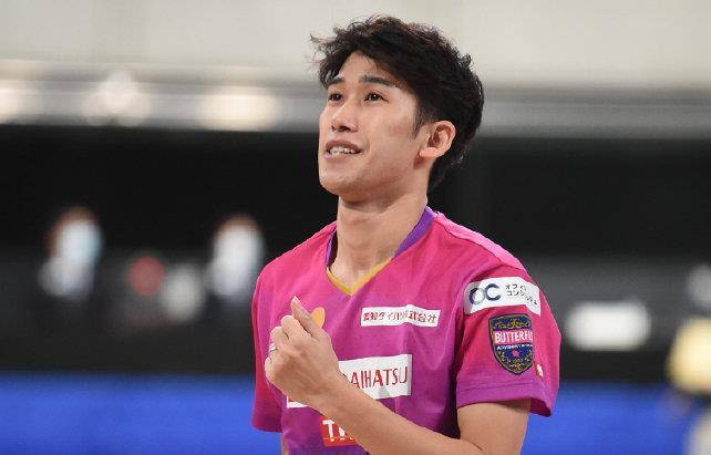 张本智和2比4爆冷出局 日本男乒一哥国内受挫 连续4年单打无冠 吉村真 决赛 男单