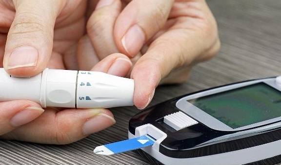 生活|用胰岛素笔血糖控制不好，改用胰岛素泵有哪些优缺点？
