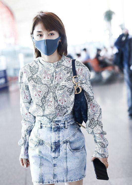 中分王子文的发型太有气场了,别看个子小,但泡面头真挺凌厉的