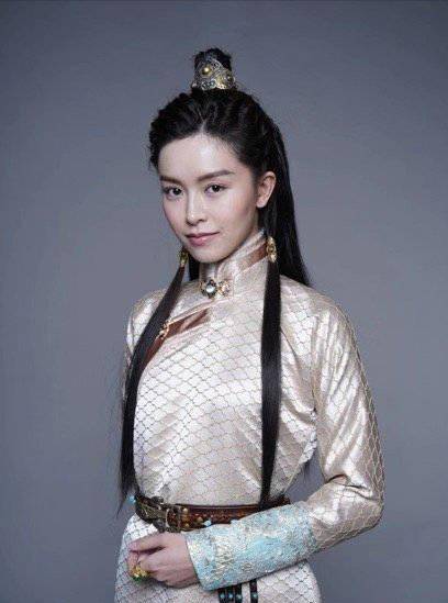 秒杀|王晶版《倚天》:老版本名场面被净化,成昆秒杀巅峰时期周芷若