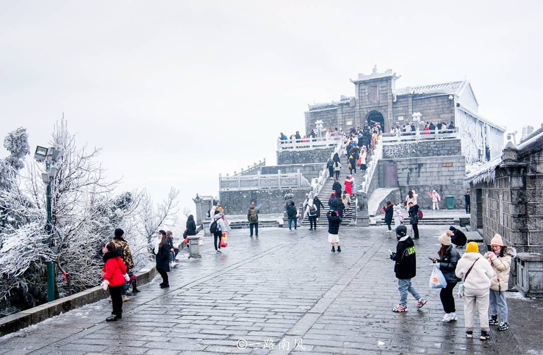 封寺|湖南衡山一下雪就美得像仙境，广东人乘坐高铁去看雪很方便