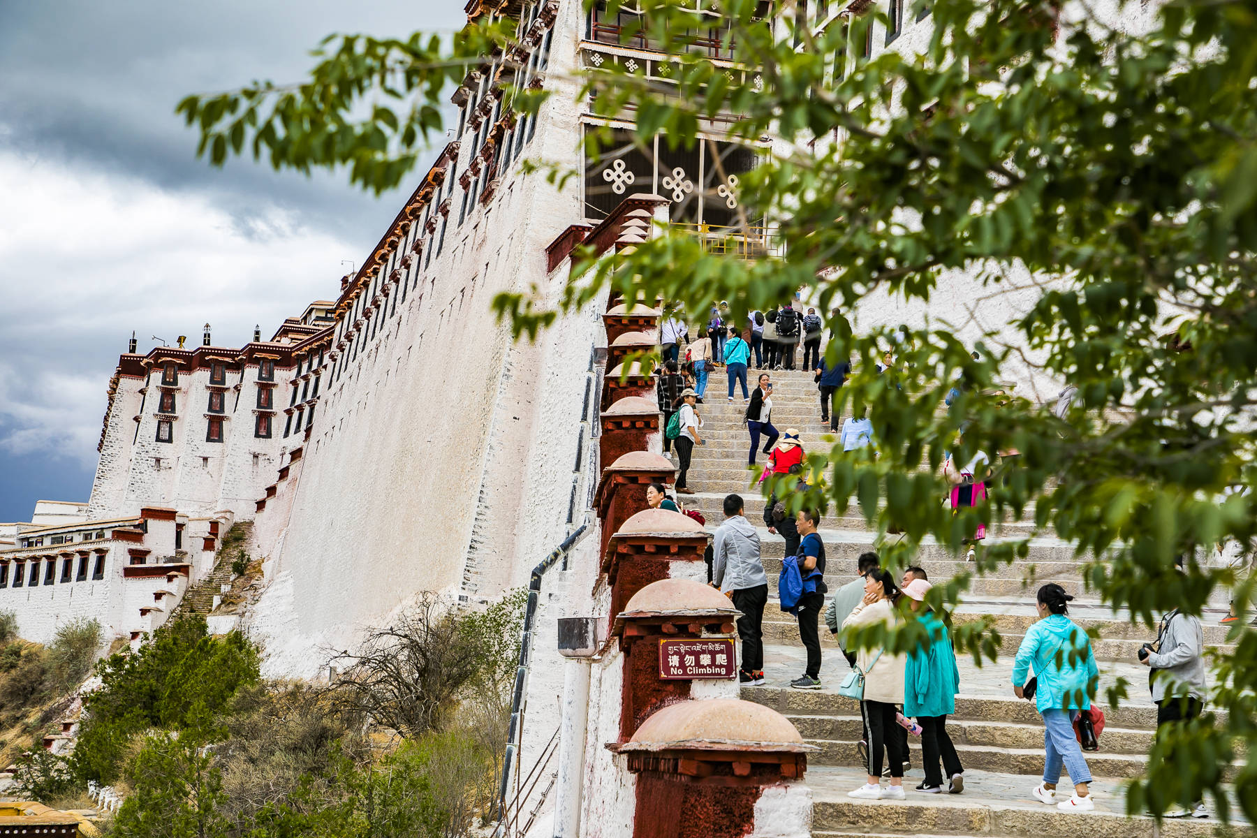 拉萨|余生不将就！中国值得去的10个旅行地，每一处都是触及灵魂之美