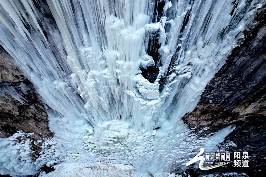 仙人乡|冬奥带火冰雪游丨山西盂县绝美冰瀑惊艳上线 错过需再等一年