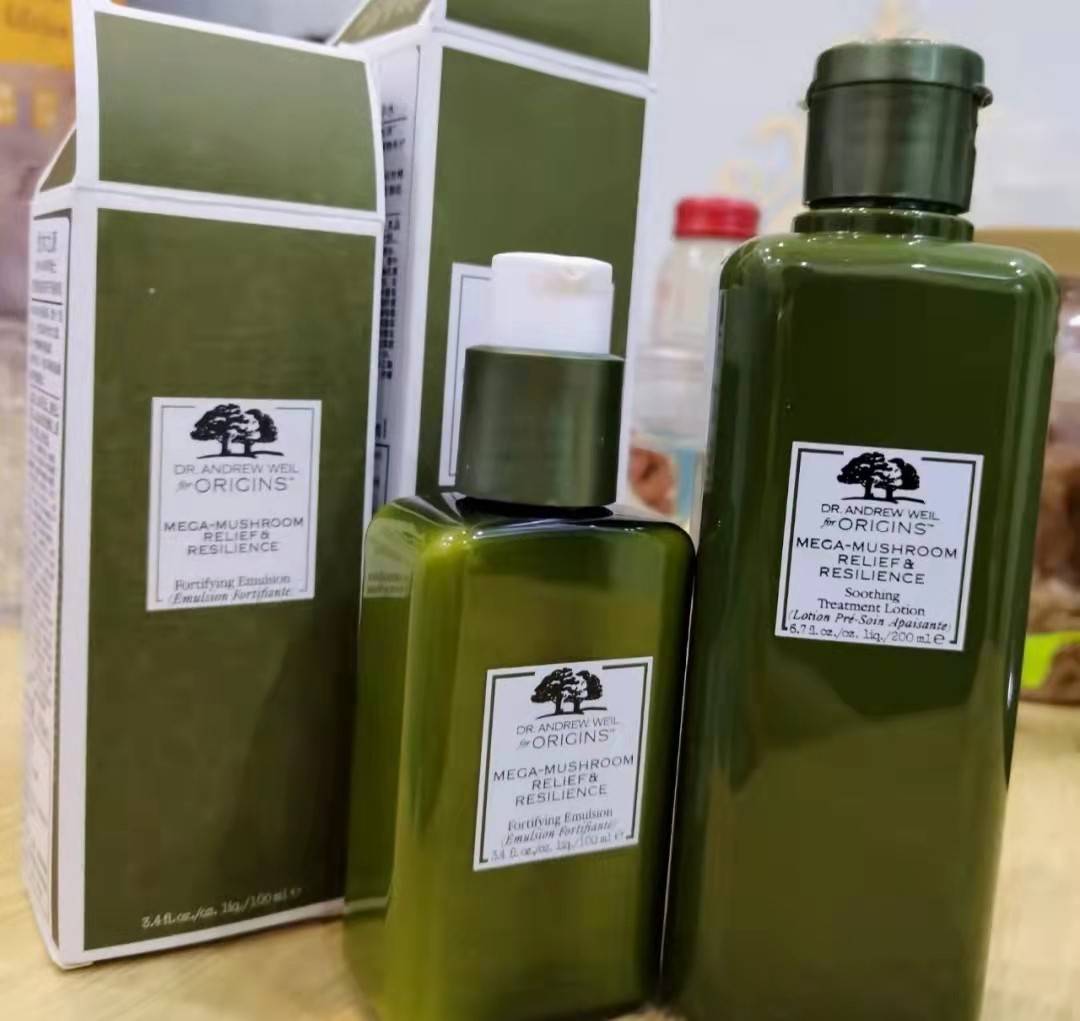 产品四套热门水乳对比测评:谁才是油皮“亲妈”?