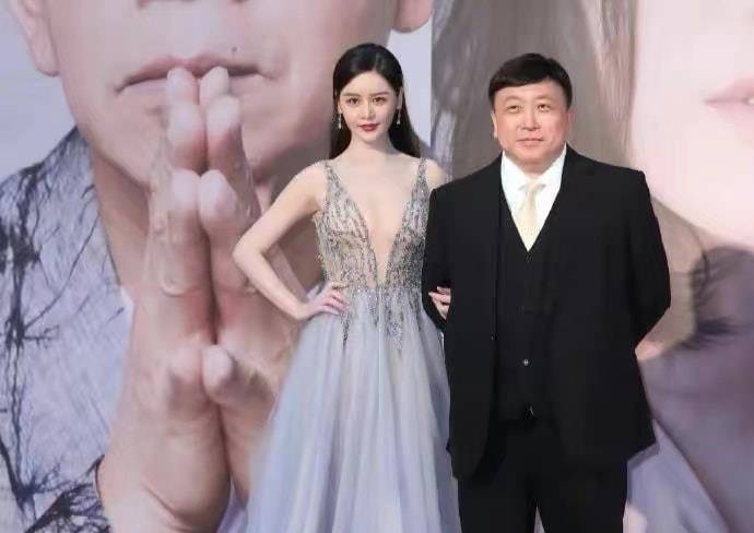 公众新版周芷若被嘲整容脸，演员本人素颜出镜回应，疑似甩锅造型师