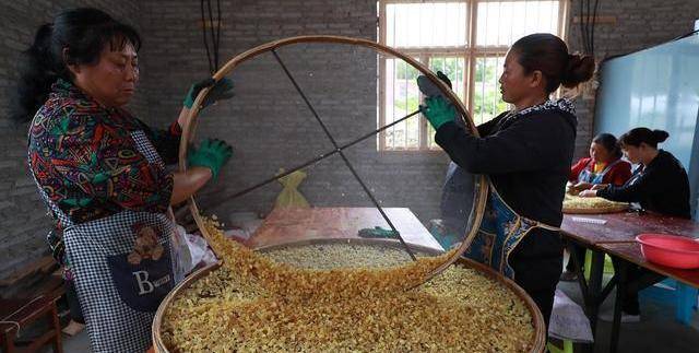 人体皱纹“讨厌”的6类食物，女性朋友敞开吃，或能紧致肌肤、不显老