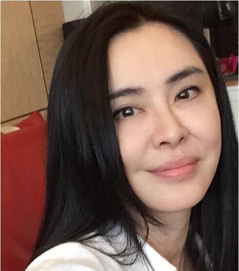 53岁王祖贤罕见露面,身材发福胖到认不出,网友:岁月不饶人啊!