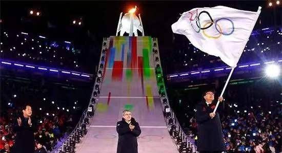 张艺谋的2008 蔡国强 5a7e5d9aba9849fbaa1ecf922cacef3c.jpeg