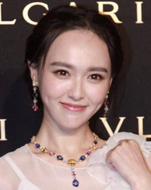 发型没有了“铁刘海”，这五位女明星还是你心目中的女神吗？