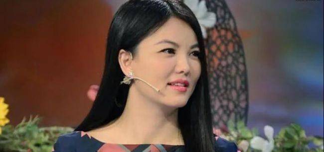 玩具|李湘回应:一顿早餐7000块,我女儿一只书包才十几万,这很高吗?