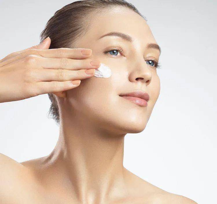 冰雪梦回《青2》,滑雪场甜心虞书欣的氛围感拿捏了