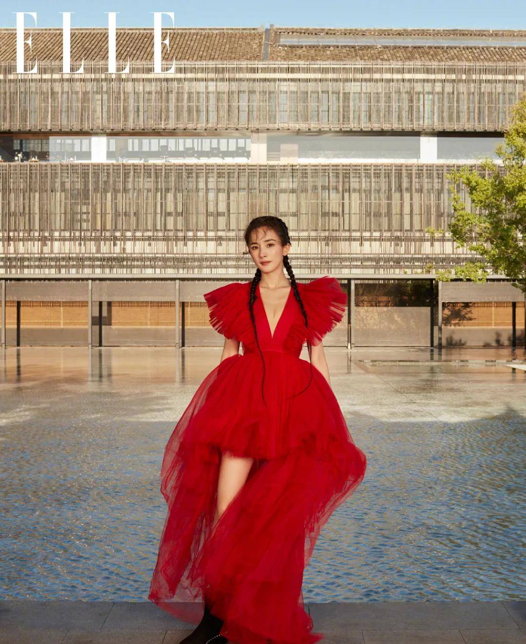 发型好少女！杨幂的新发型也太适合春日踏青了吧