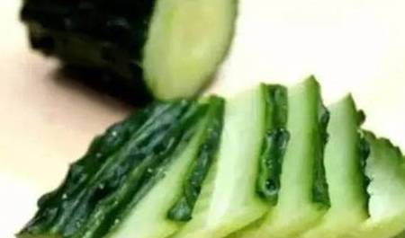 人体女人长斑,显老十岁,甩掉5个行为,常吃6物,皮肤好得不得了