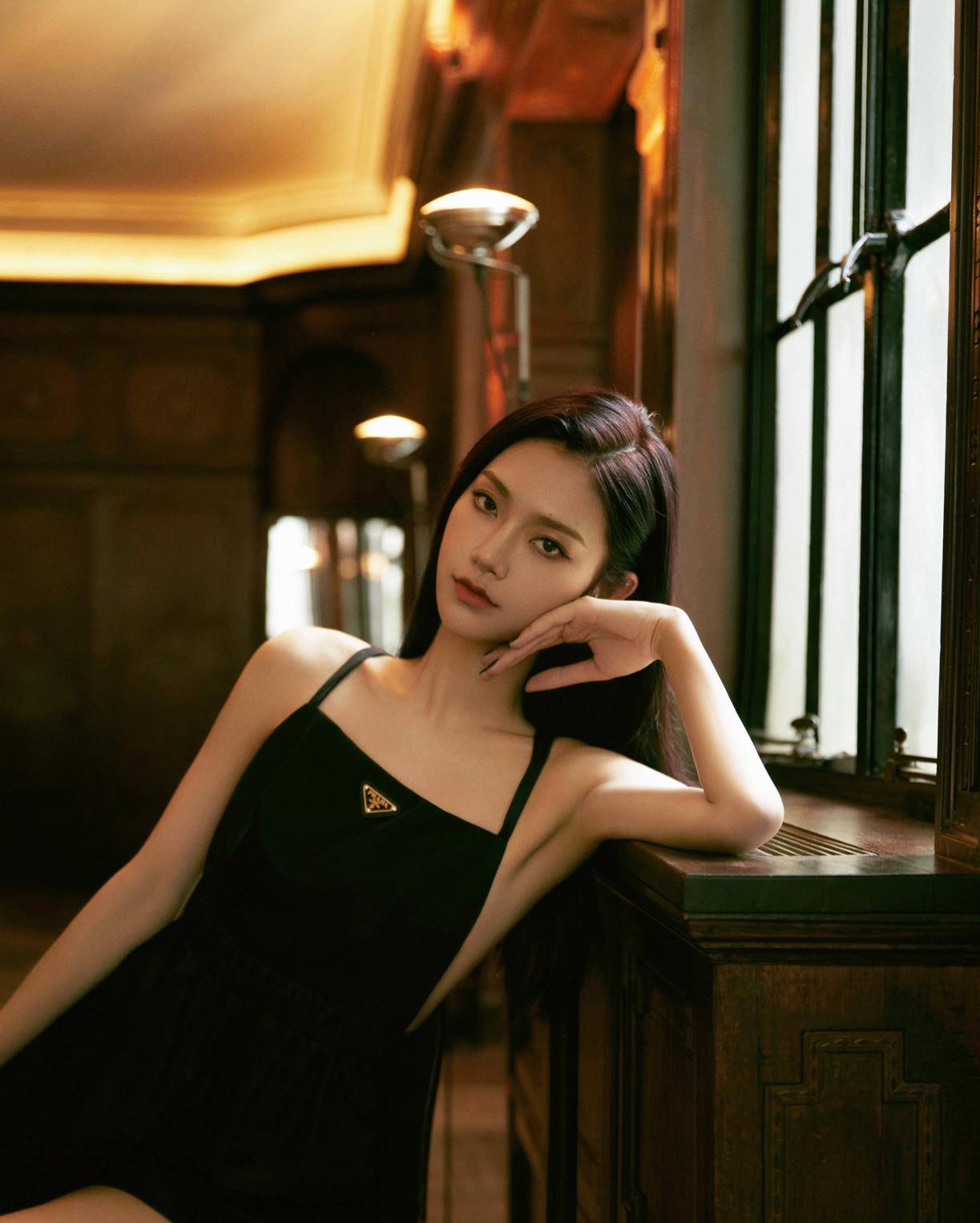 曾可妮曾可妮这张脸，真是美和酷“兼容”的吧