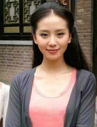 发型刘诗诗为什么又“火”了,只因怀孕后剪掉十年长发,瞬间年轻10岁