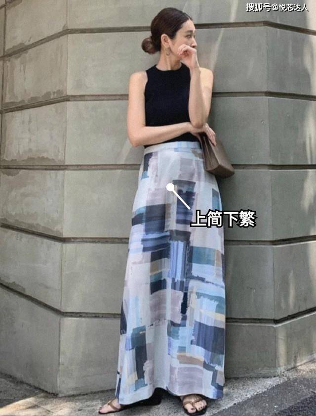 黑色 说实话，能把“黑白灰”穿得洋气又高级的女人，我只服日系博主！