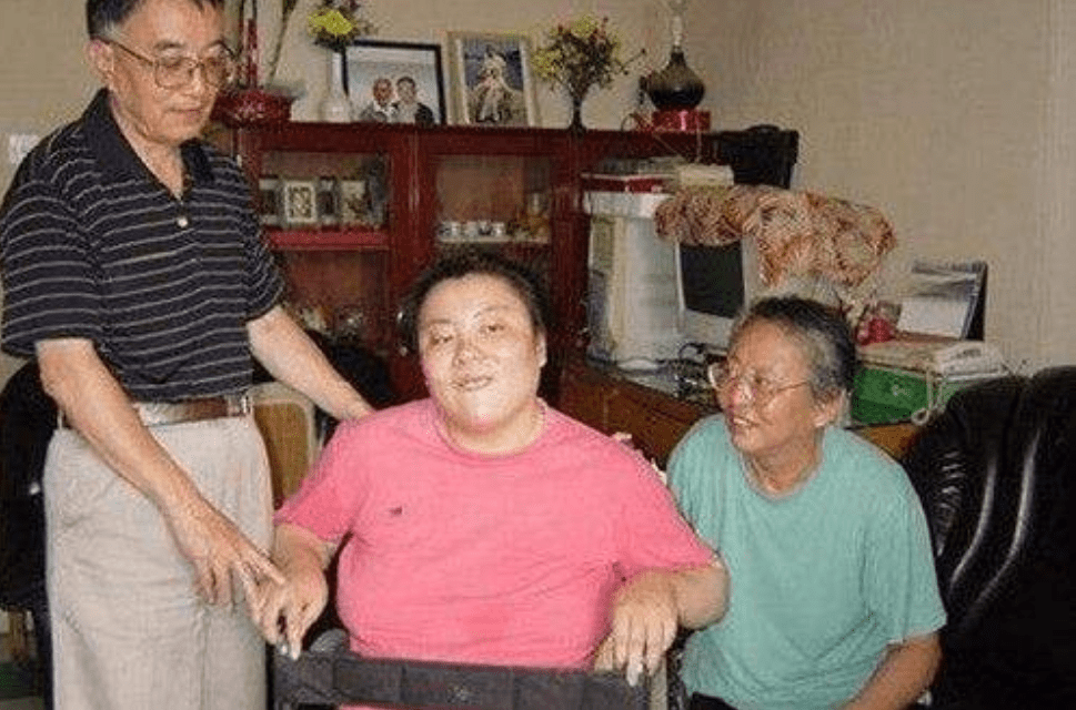 84年姐姐在北大坠崖,94年妹妹在清华铊中毒,至今找不到凶手_吴今_朱令