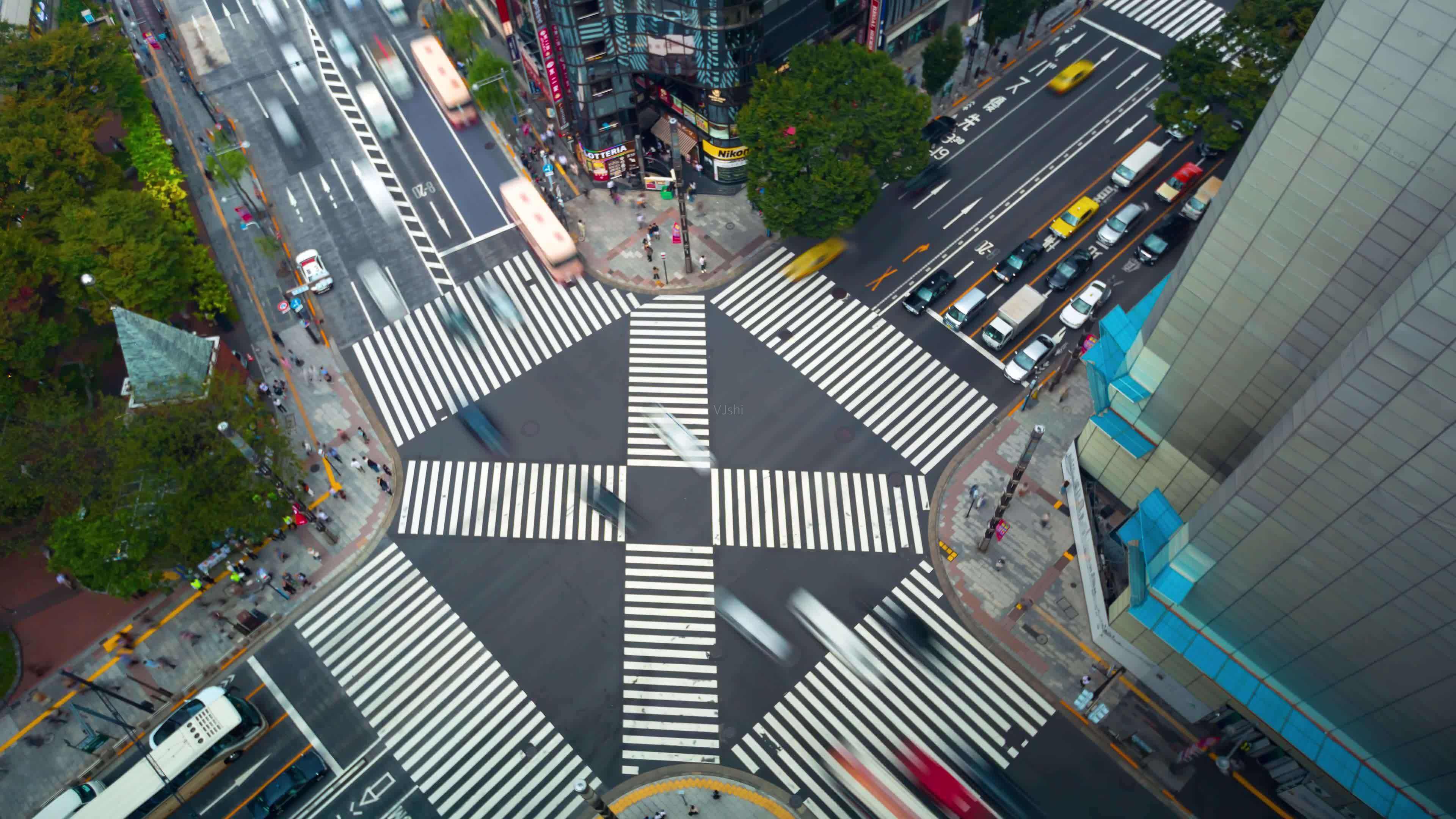 人在十字路口很容易徘徊