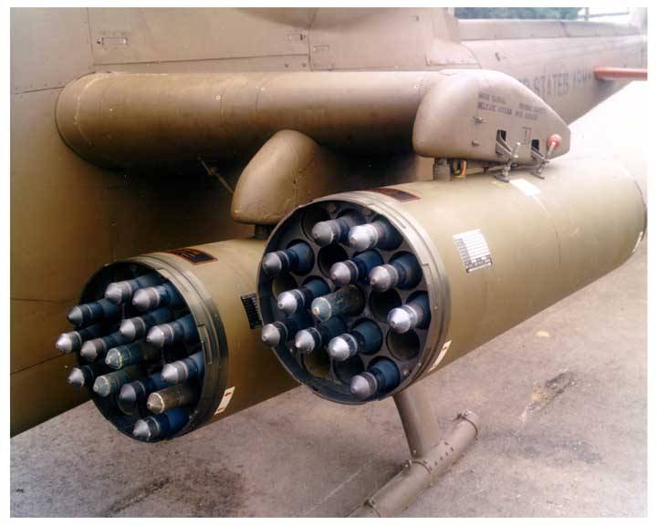 原创美国海军40年代后期研制自由飞行的空中武器海神70航空火箭弹