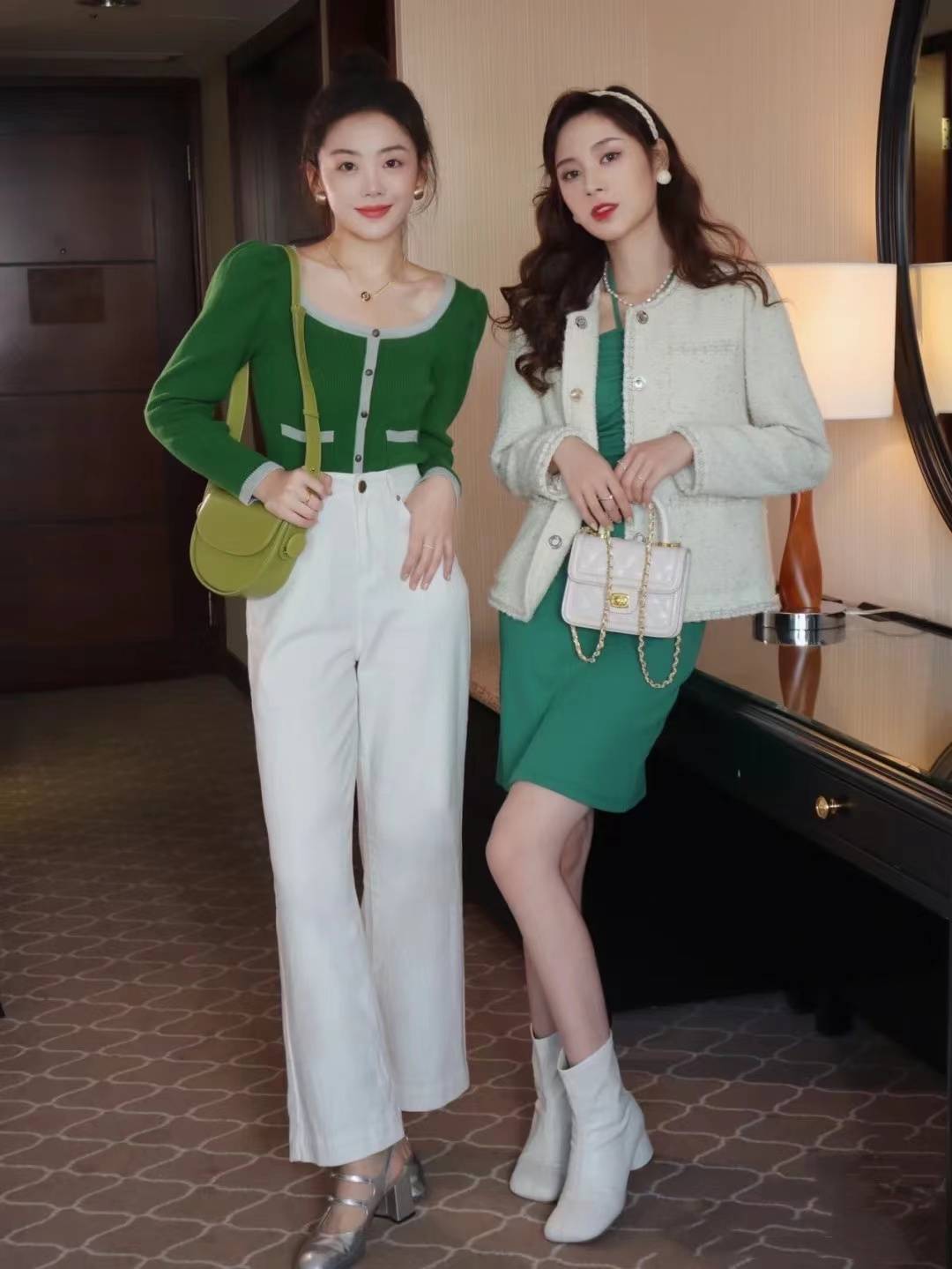 深蓝 女人过了三十岁，多尝试早春港风穿搭，精致时髦更显风情万种