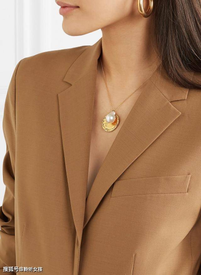 配饰女人年纪越大越别“小气”,这5个地方要少用廉价货,不然很掉价