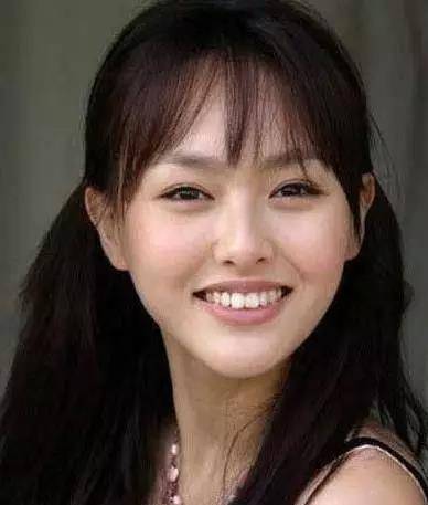 bug 阿娇的腿,杨幂的鼻子,刘亦菲的肩膀,说说女星的长相短板