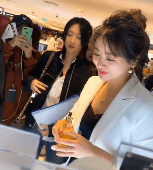 江一燕资料江一燕甘当小三做后妈？罗红身家10亿创业史